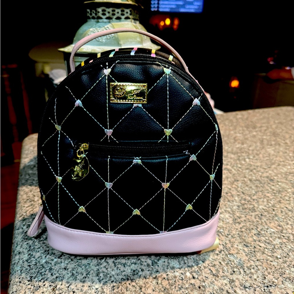 Betsy Johnson Backpack Pockrtbook